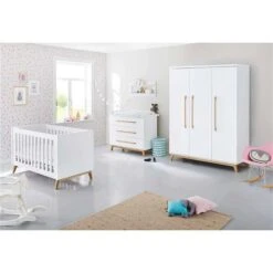 Pinolino Riva Kinderzimmer Breit Groß 3türig Inkl. Wandregal Edelmatt Weiß/Esche Klar Lackiert