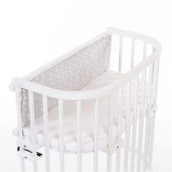 Babybay Maxi Beistellbett Natur Lackiert Stillbett - Zum Aktionspreis -Roba || Pinolino || Träumeland Verkäufe babybay gitterschutz stimmungsbild 001 4