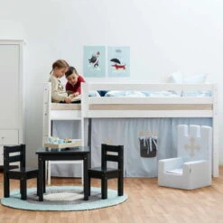 Hoppekids Halbhohes Bett ECO Luxury 90x200 Cm Mit Schräger Leiter & Absturzsicherung -Roba || Pinolino || Träumeland Verkäufe fairytale knight milieu 2016 1 smooth cover 1