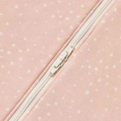 Ergobaby On The Move Schlummersack L 18-36 Pink Sand Dick TOG 2.5 -Roba || Pinolino || Träumeland Verkäufe otm sleep bag pink sand 03 1 1