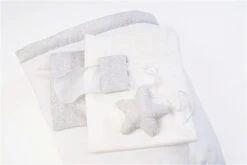 Mionido Stubenwagen Lisa Natur Paisley Hellgrau Mit Garnierung, Matratze Und Matratzenbezug -Roba || Pinolino || Träumeland Verkäufe v1 589 2